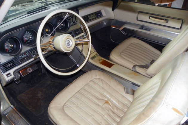 1967 Ford Thunderbird Interior