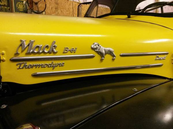 '59 Mack B-61 hood