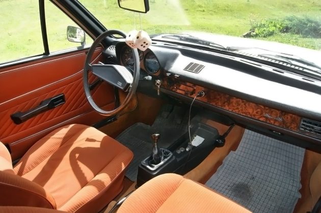 Foxy Lady: 1975 Audi 80 L