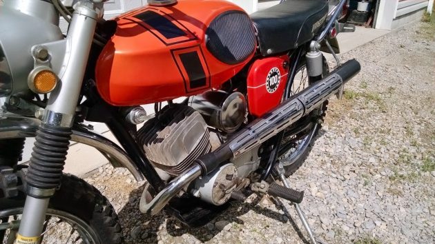 050416 Barn Finds - 1971 Bridgestone Motorcycle 100TMX - 4