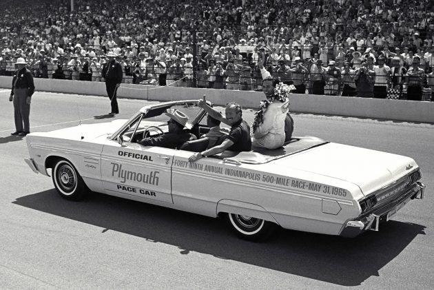 1965-Plymouth-Sport-Fury-pace-car