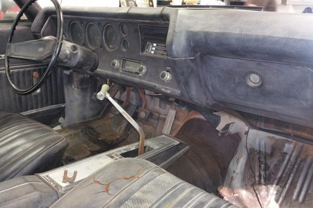 1970-Chevelle-Barn-Find-from-Hot-Rod-0145
