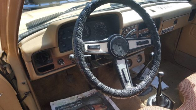 1980 Toyota Hilux Interior