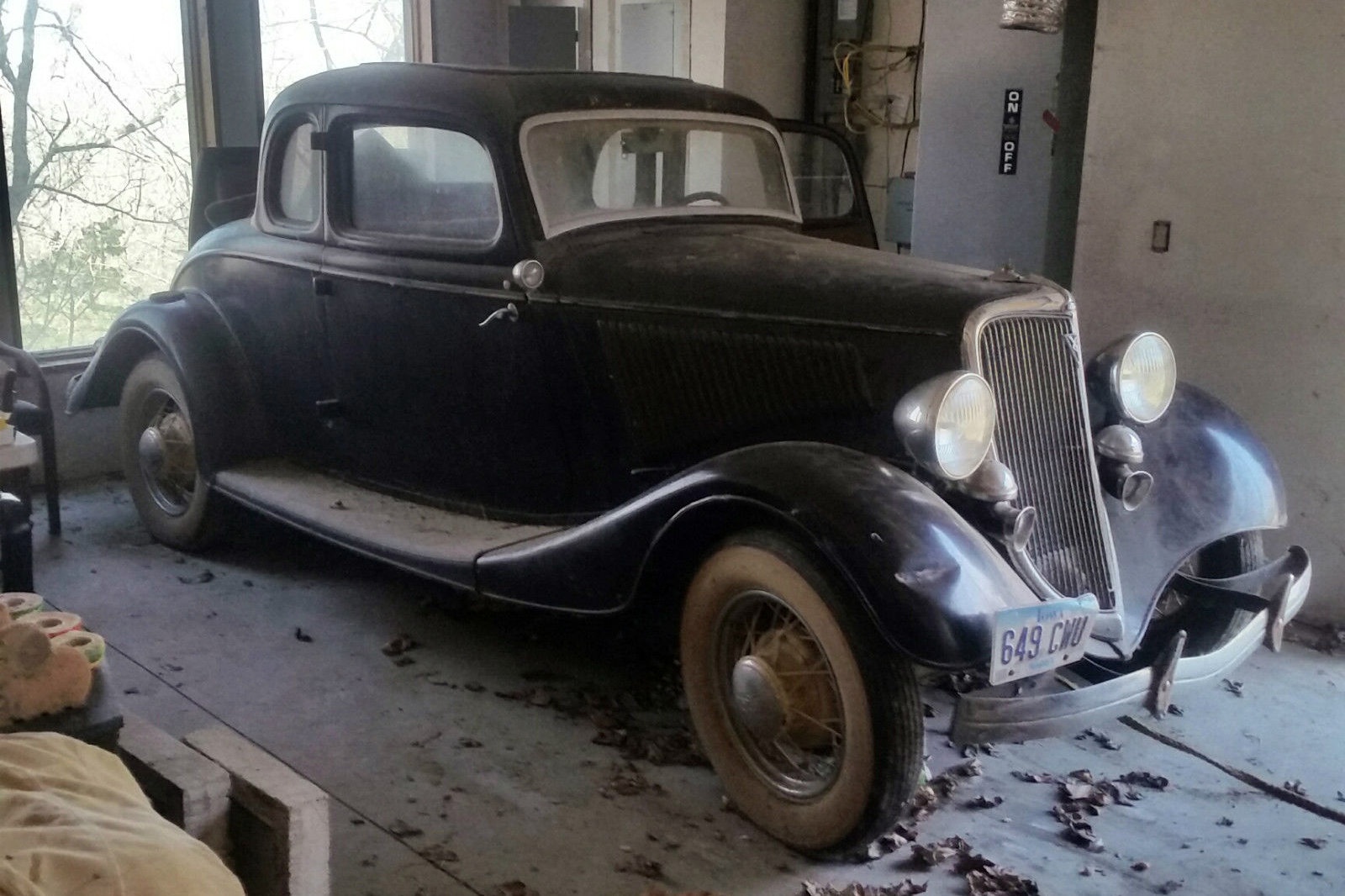 5 Window Barn Find: 1934 Ford Deluxe – Barn Finds