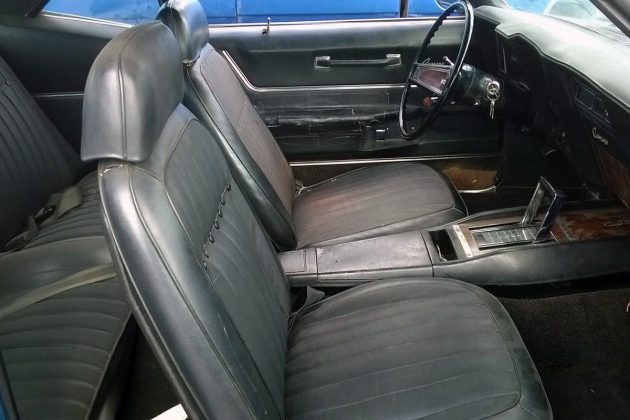 1969-camaro-rs-interior
