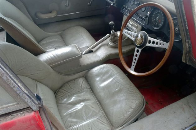 jaguar-e-type-interior