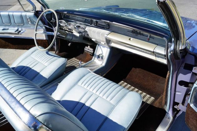 1961-oldsmobile-starfire-interior