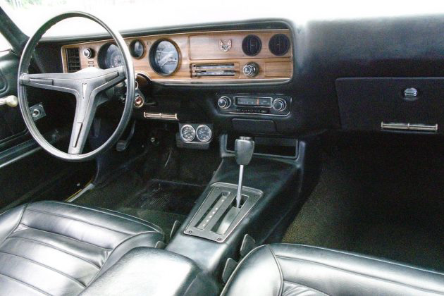 1970-pontiac-firebird-formula-400-interior