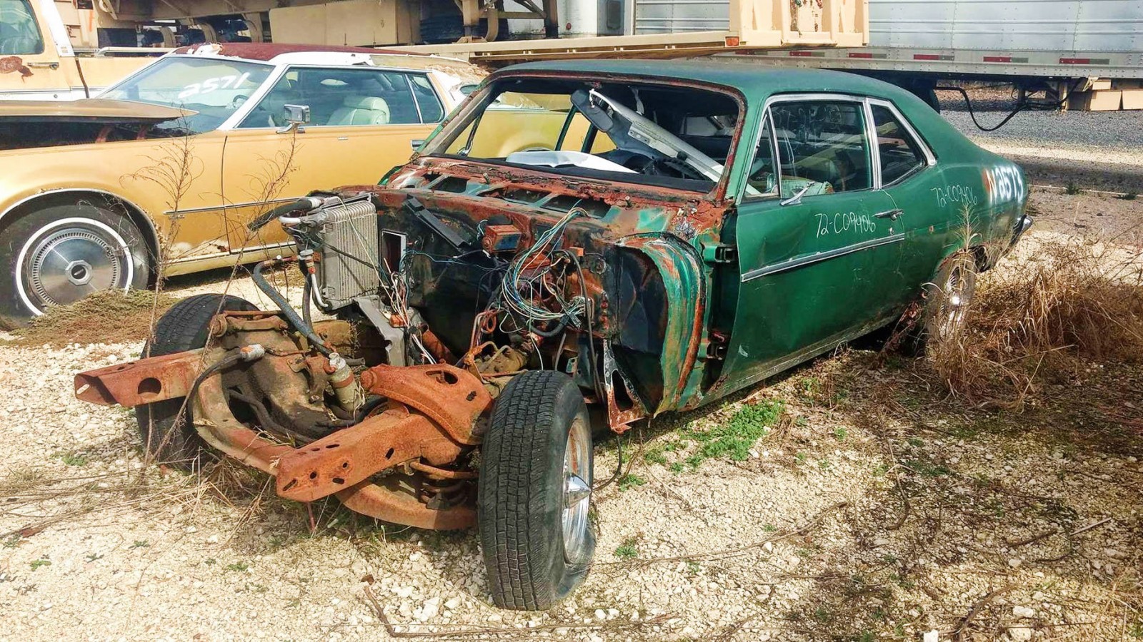 Tennessee Salvage Yard (29) Barn Finds