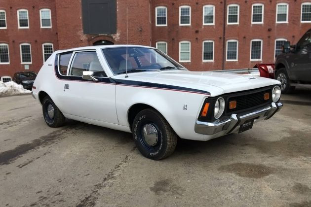 Right In-Between: 1971 AMC Gremlin | Barn Finds