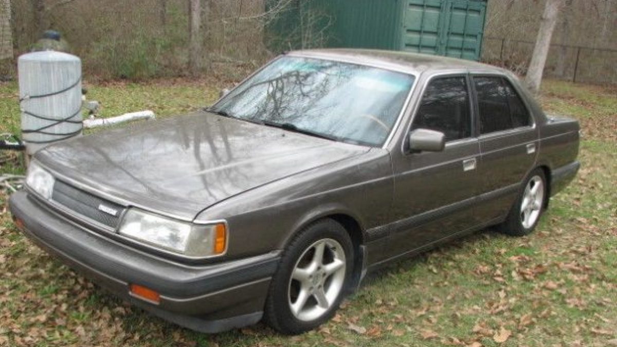 E-Class Alternative: 5-Speed 1988 Mazda 929 | Barn Finds