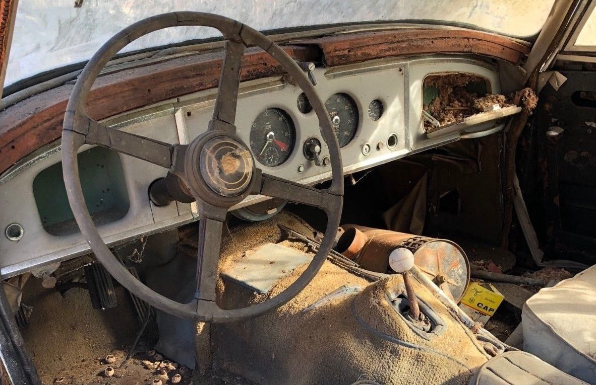 jag interior | Barn Finds