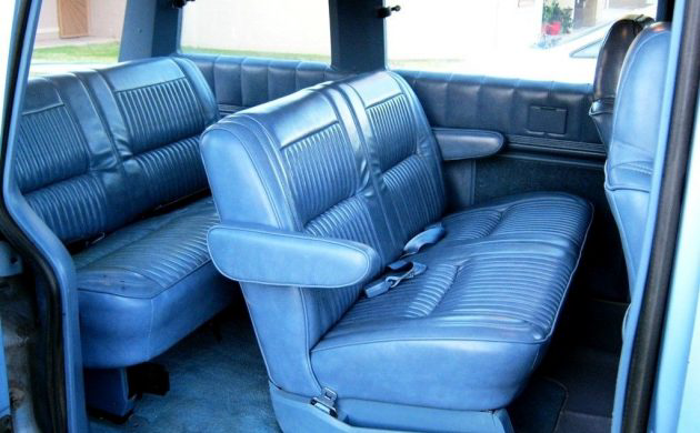 1995 plymouth voyager interior