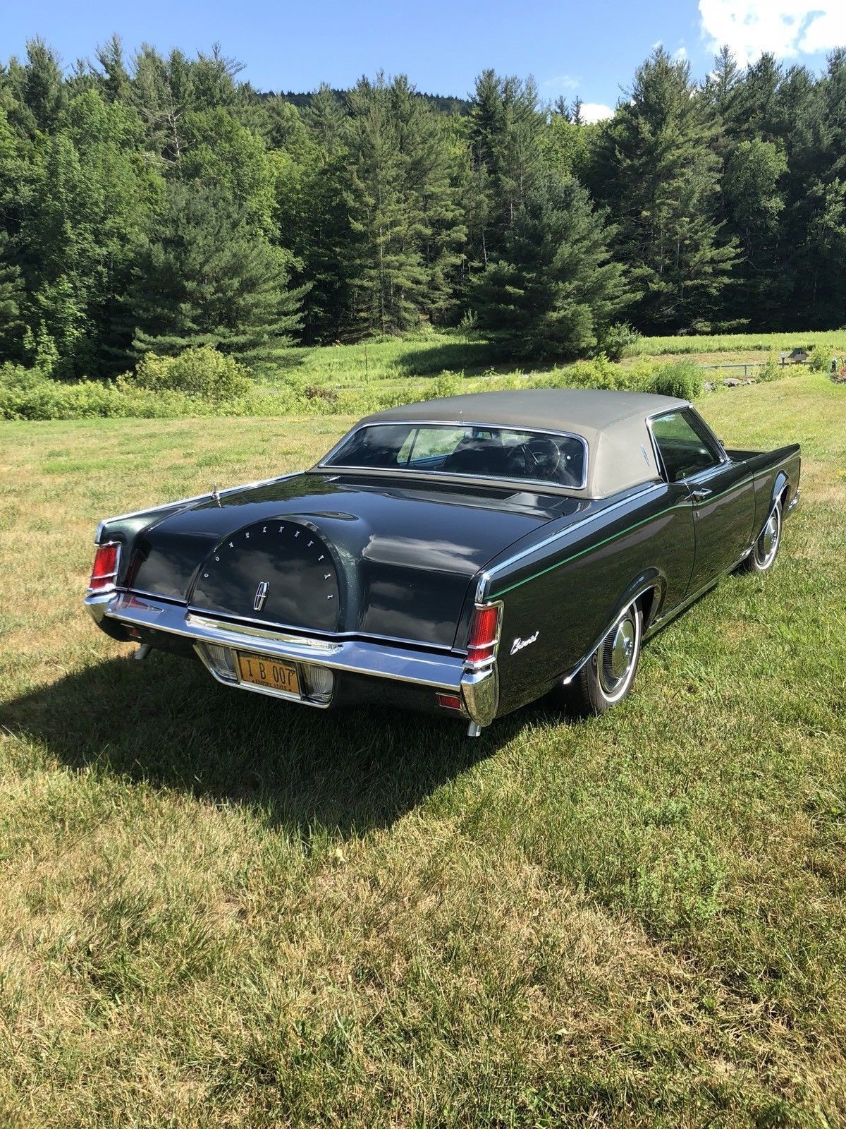 1970_lincoln_mark_iii_b | Barn Finds