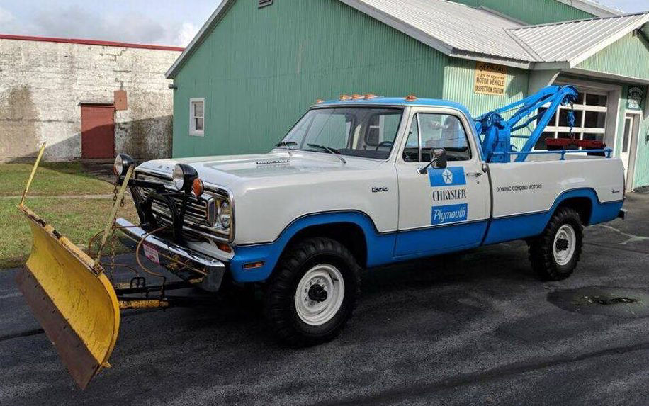 1972 Dodge Power Wagon Tow Truck With 7K Miles! – Barn Finds