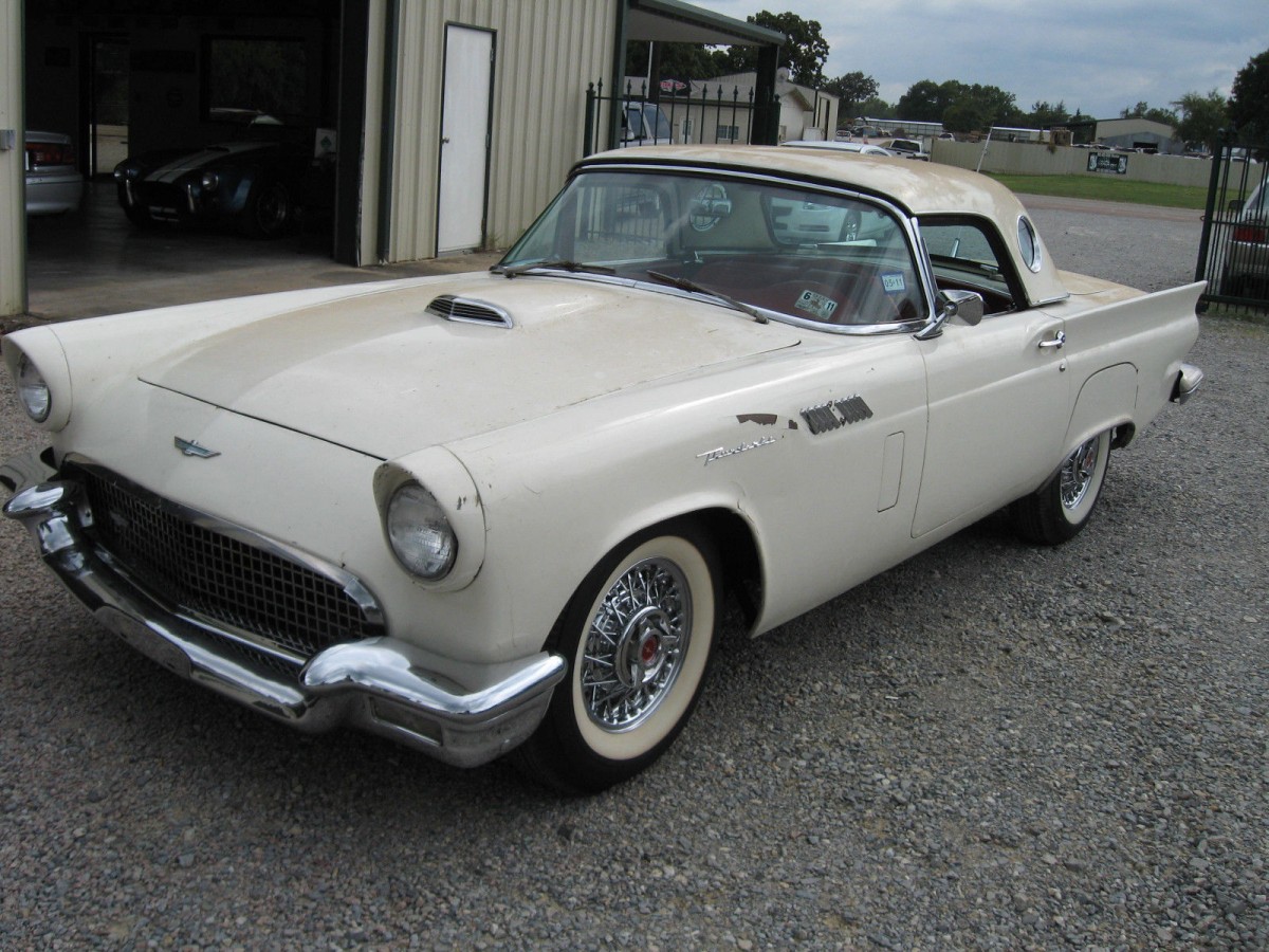 Ford thunderbird 6