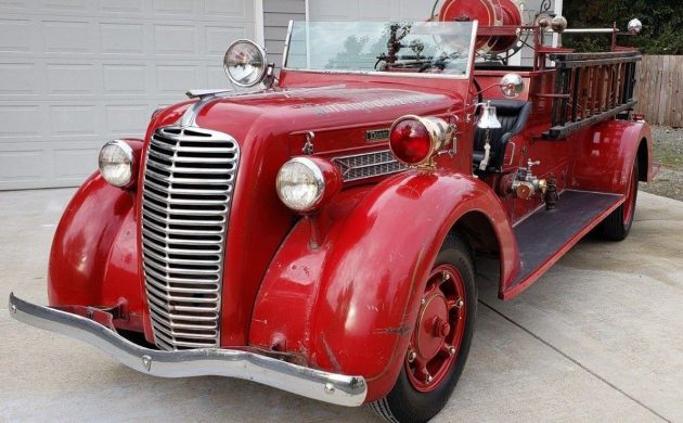 Vintage Fire Truck: 1936 Diamond T Fire Truck