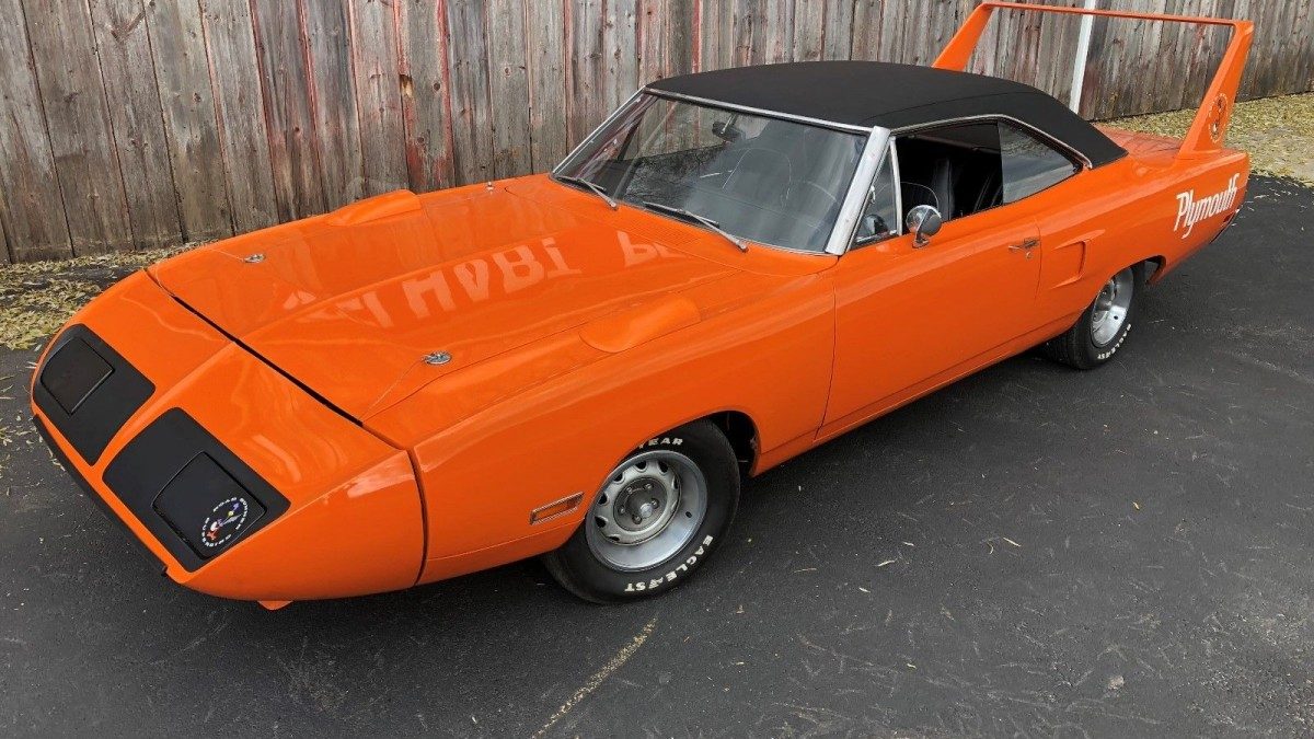 Fit for “The King”: 1970 Plymouth Road Runner Superbird | Barn Finds, image size:1200x675