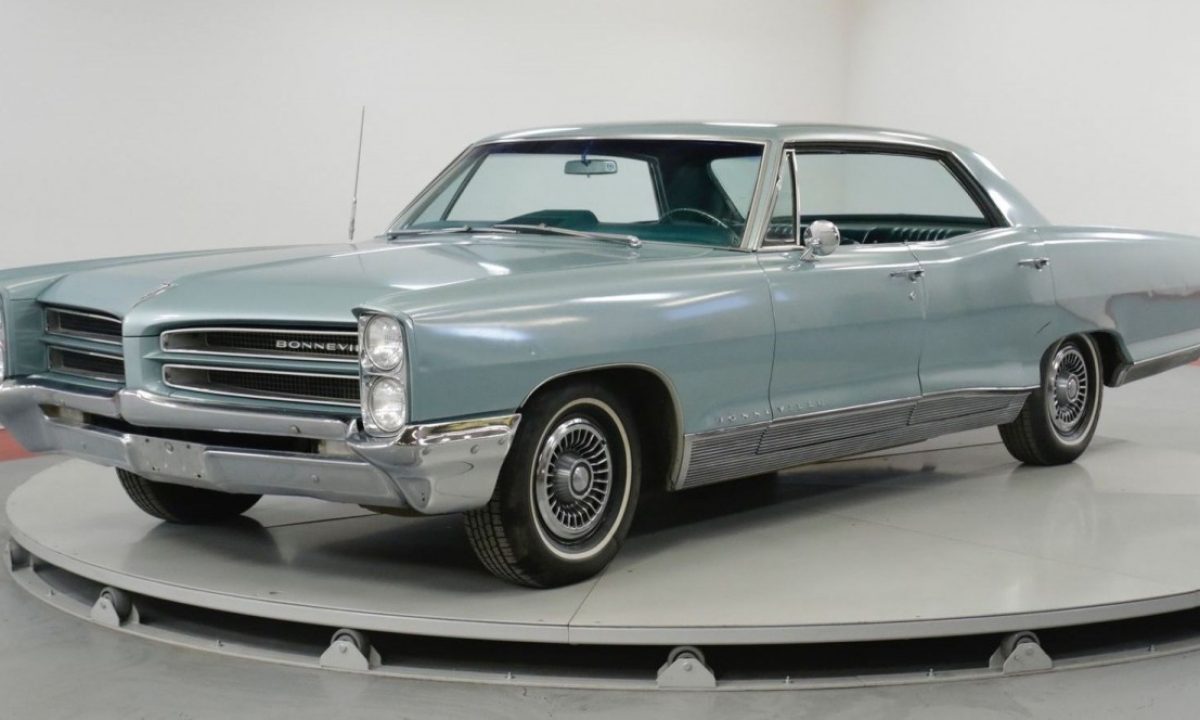 1966-Pontiac-Bonneville-