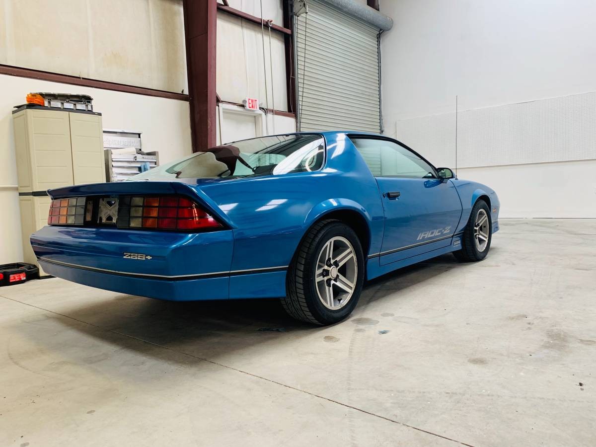 Is a camaro rear wheel drive