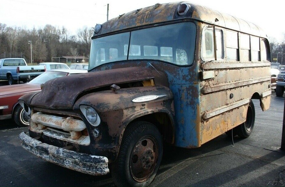 S'Cool Bus: 1957 Chevrolet 4100