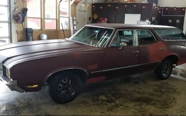 1971-Oldsmobile-Cutlass-Station-Wagon-Rear-End
