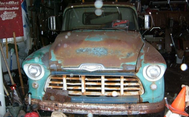 Incident, evenement sla vluchtelingen The Real Tow Mater! 1956 Chevy 3800 Boom Truck | Barn Finds