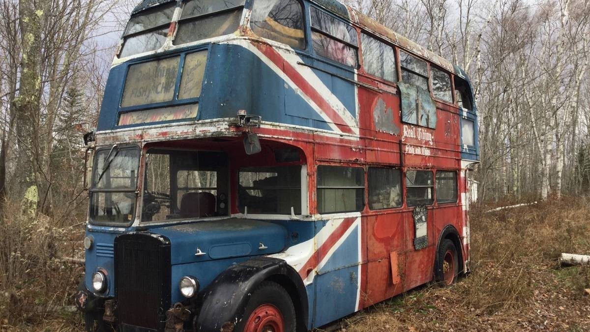 Double-Decker Bus: 1942 Leyland Titan | Barn Finds