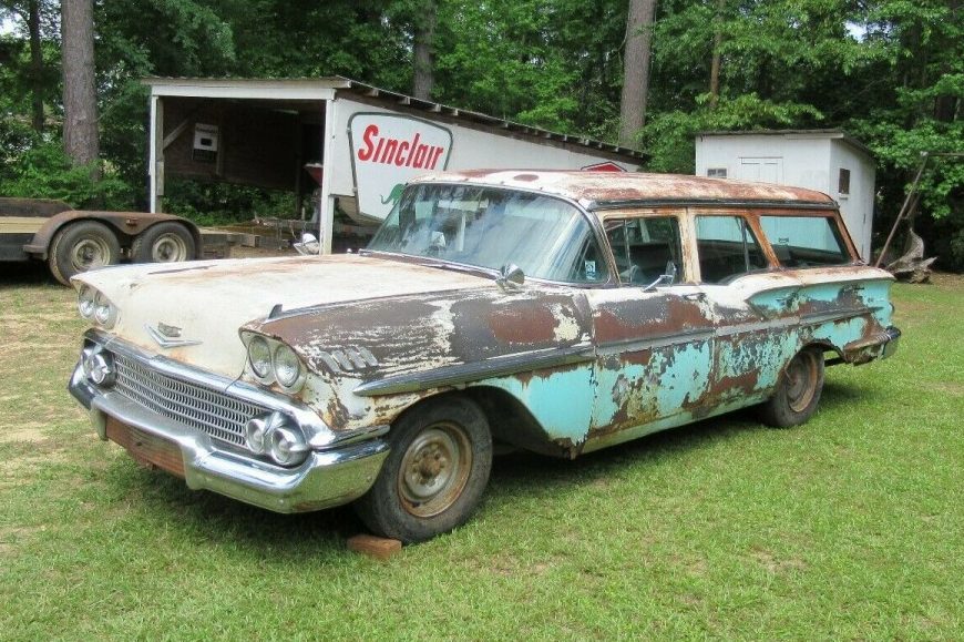 1958 Chevrolet Nomad 2 Barn Finds