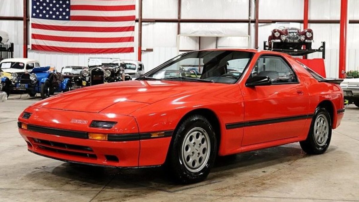 7,000 Mile Survivor: 1986 Mazda RX-7 | Barn Finds