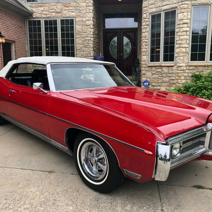 1969-Pontiac-Bonneville-