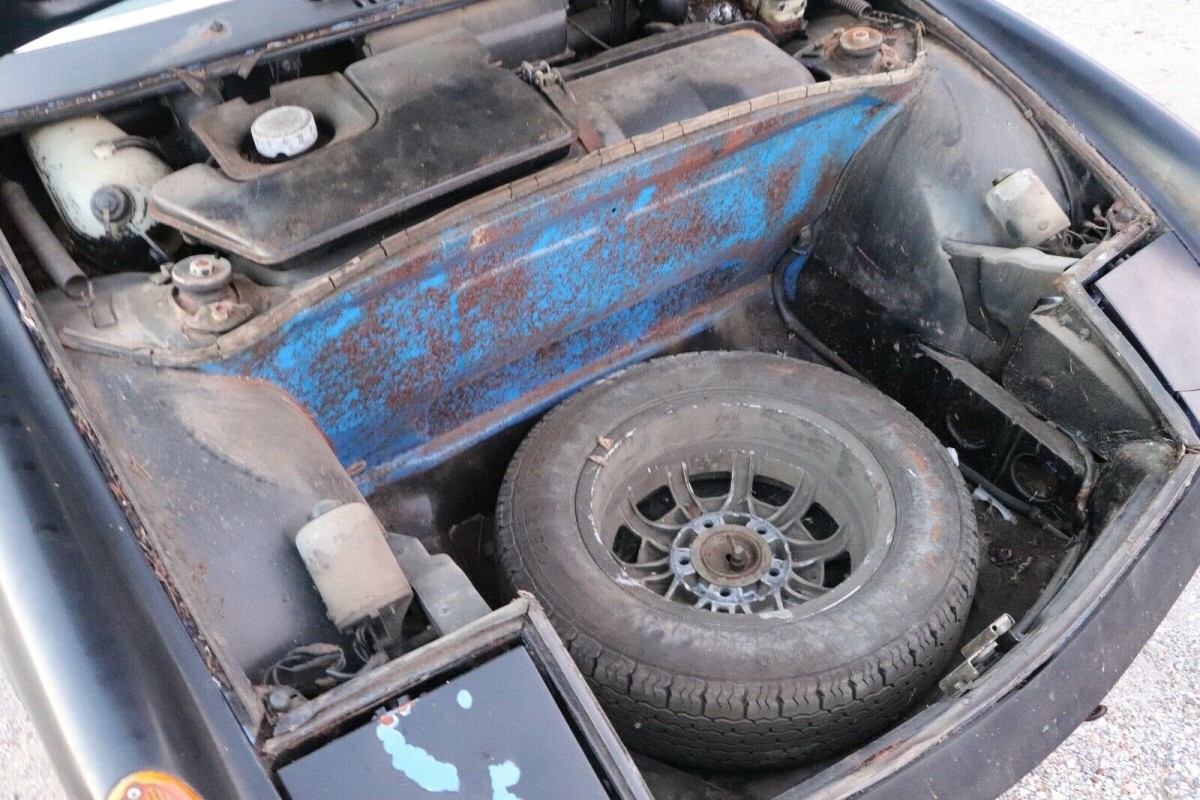 1971 914 front trunk Barn Finds