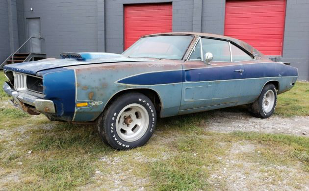 Parked in '78! 1969 Dodge Charger R/T 440 | Barn Finds