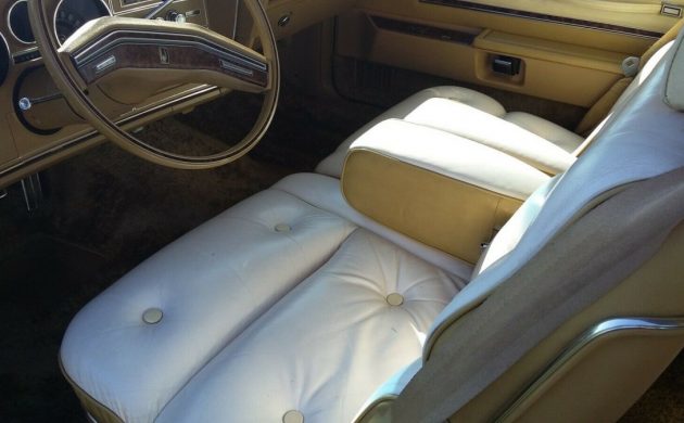 1976 Ford Thunderbird Crème And Gold