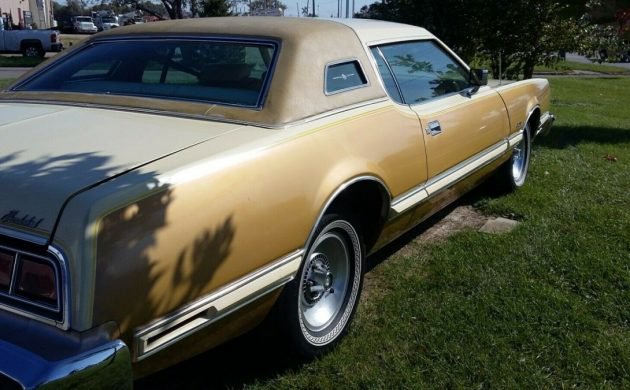 1976 Ford Thunderbird Crème And Gold