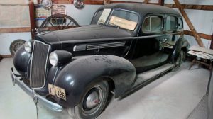 1939 Packard One Twenty Sedan