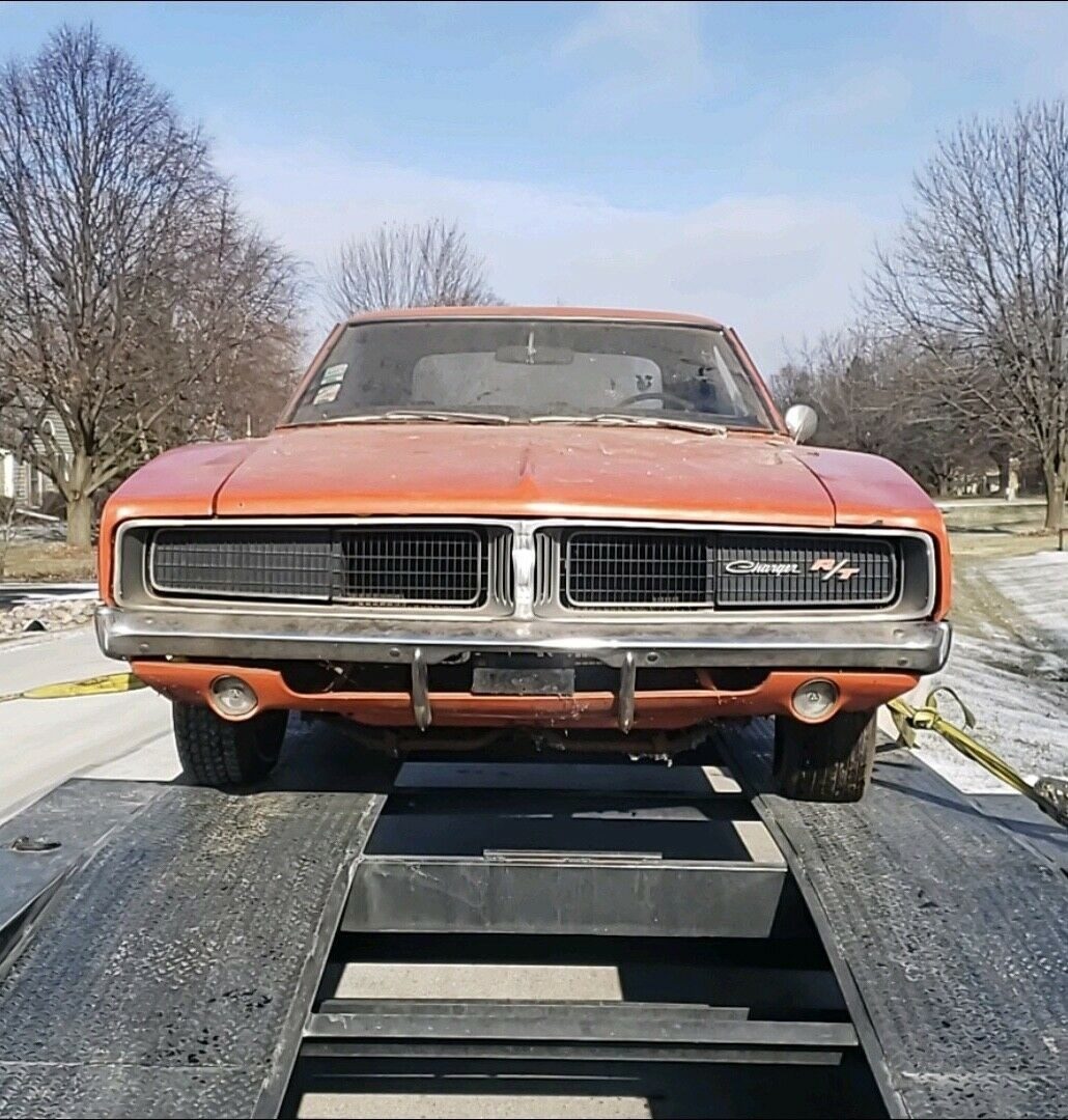 Numbers Matching 440: 1969 Dodge Charger R/T | Barn Finds