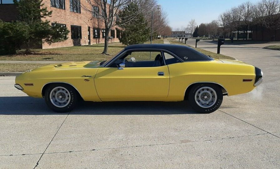 1970 Dodge Challenger RT SE Photo 2 | Barn Finds