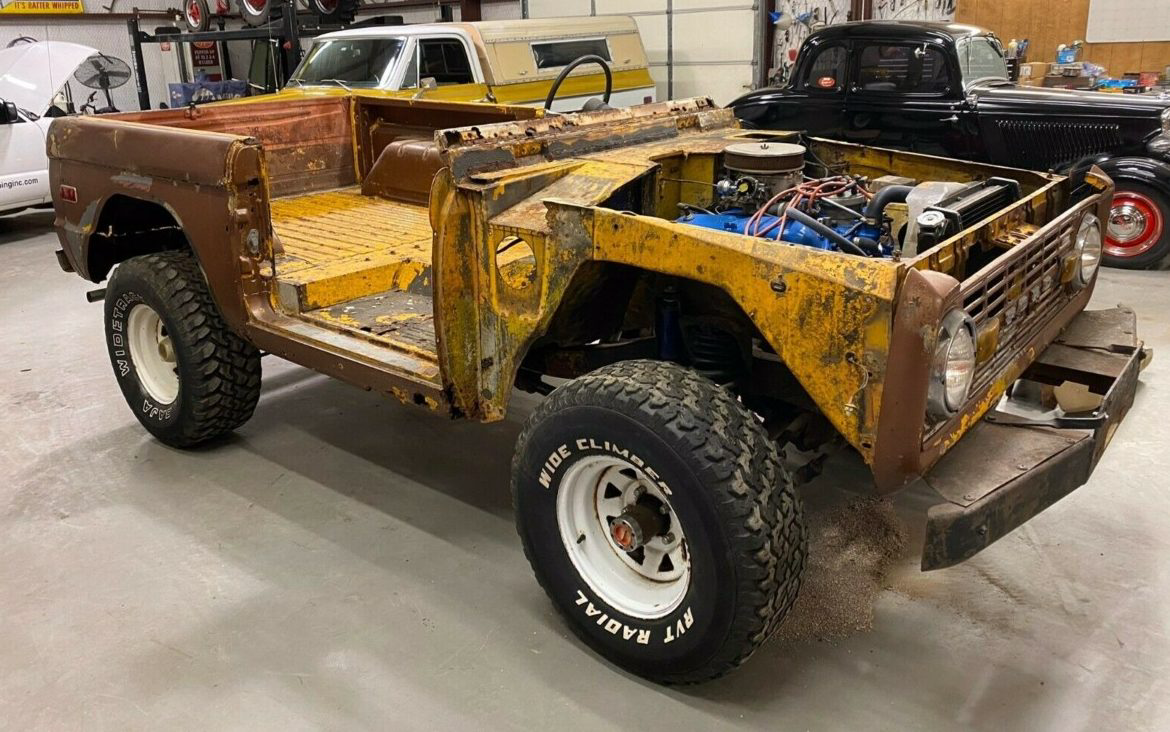 1972 Ford Bronco 2 Barn Finds