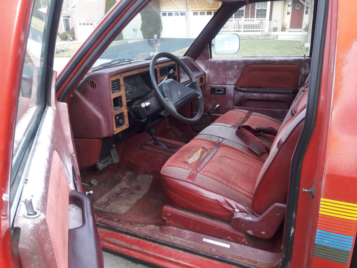 dakota interior | Barn Finds