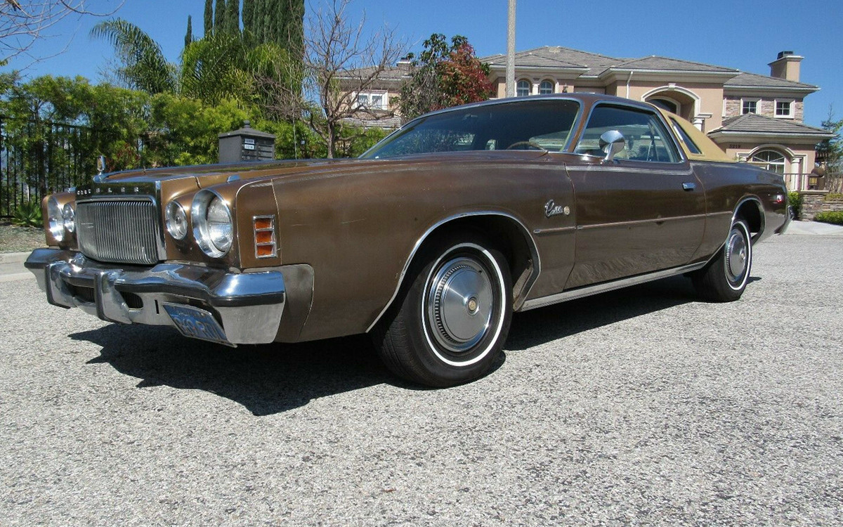 041320 1976 Chrysler Cordoba 2 Barn Finds