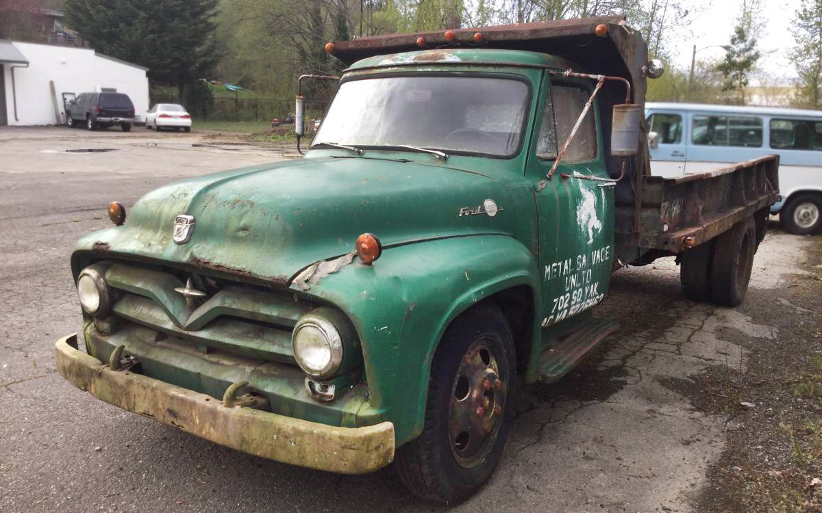 0419 1955 Ford F600 Rollback 2 Barn Finds