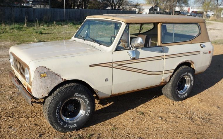 Rare Deluxe Edition: 1974 International Scout II – Barn Finds