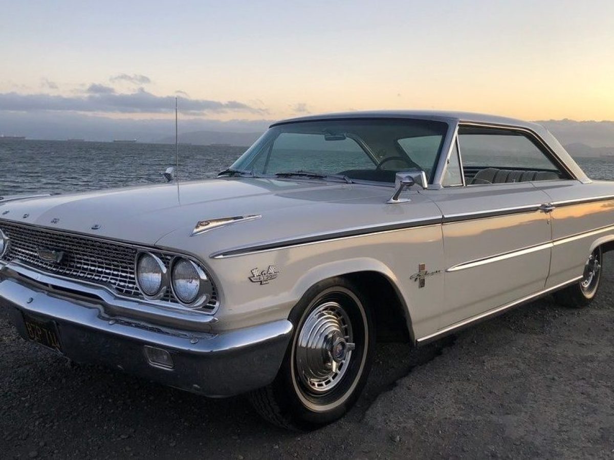 1963-Ford-Galaxie-500XL-Photo-