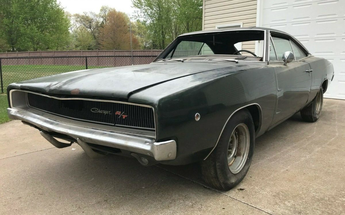 No Reserve 1968 Dodge Charger R/T 440 4-Speed | Barn Finds
