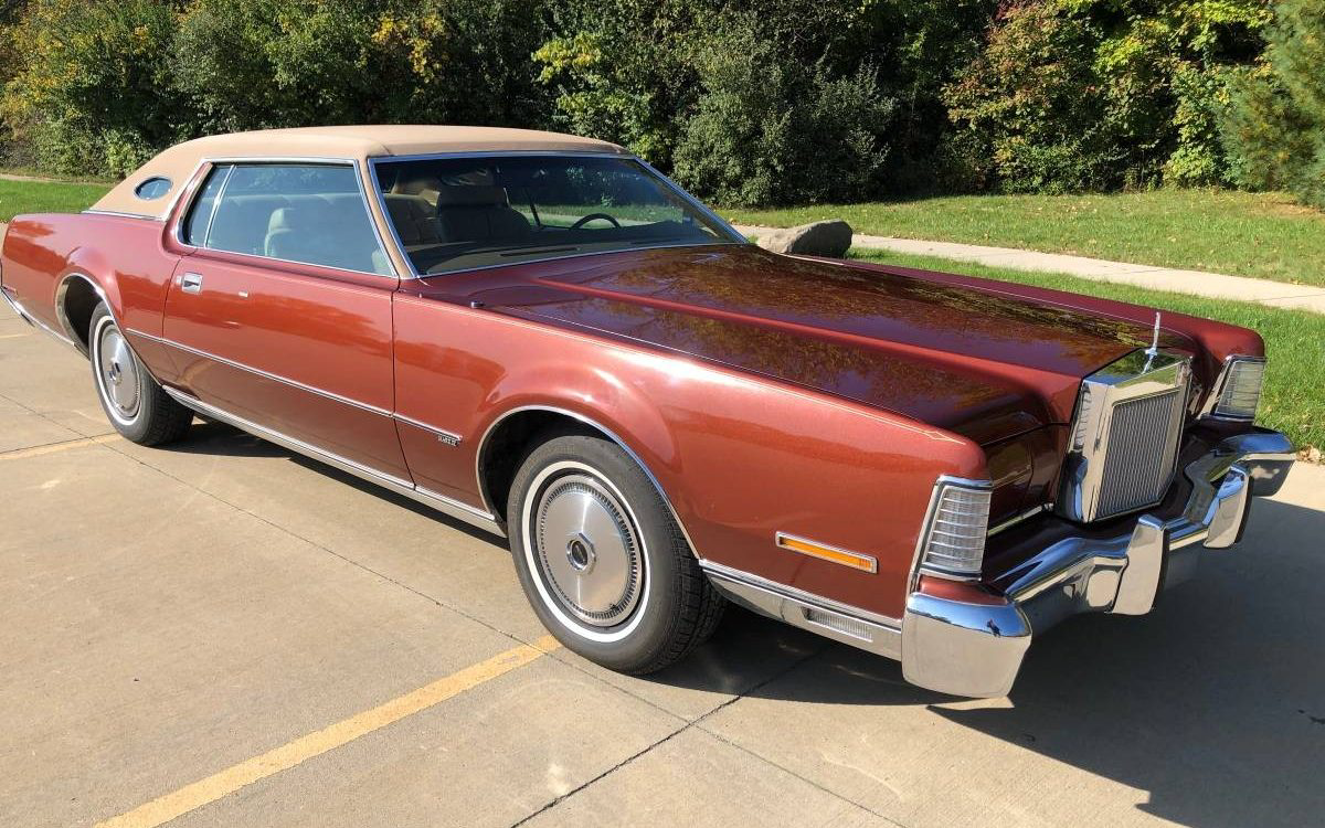 Affordable Luxury 1973 Lincoln Mark Iv Barn Finds