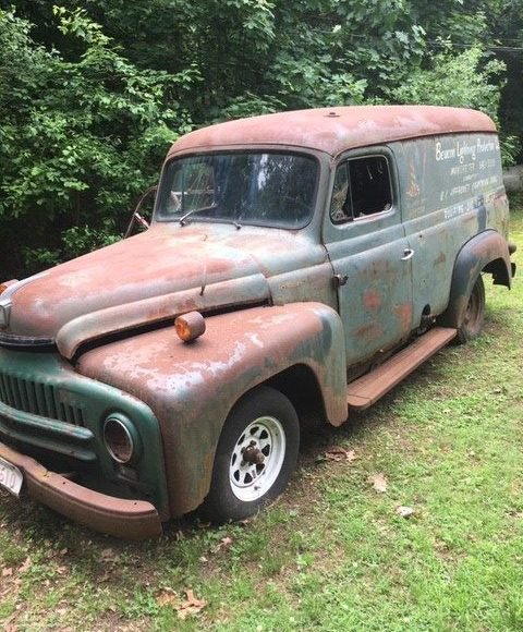 1952 International Panel Truck | Barn Finds