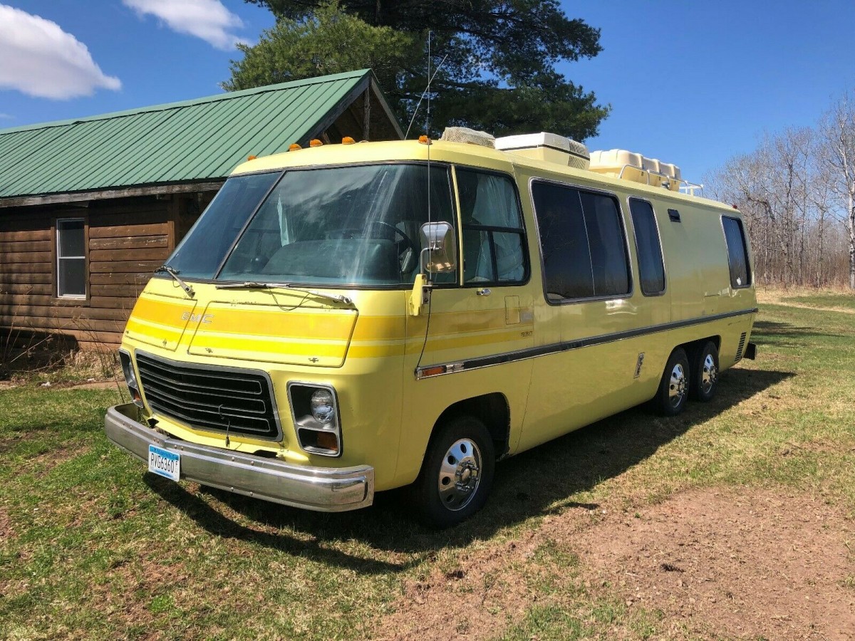 Great Colors: 1973 GMC Motorhome – Barn Finds