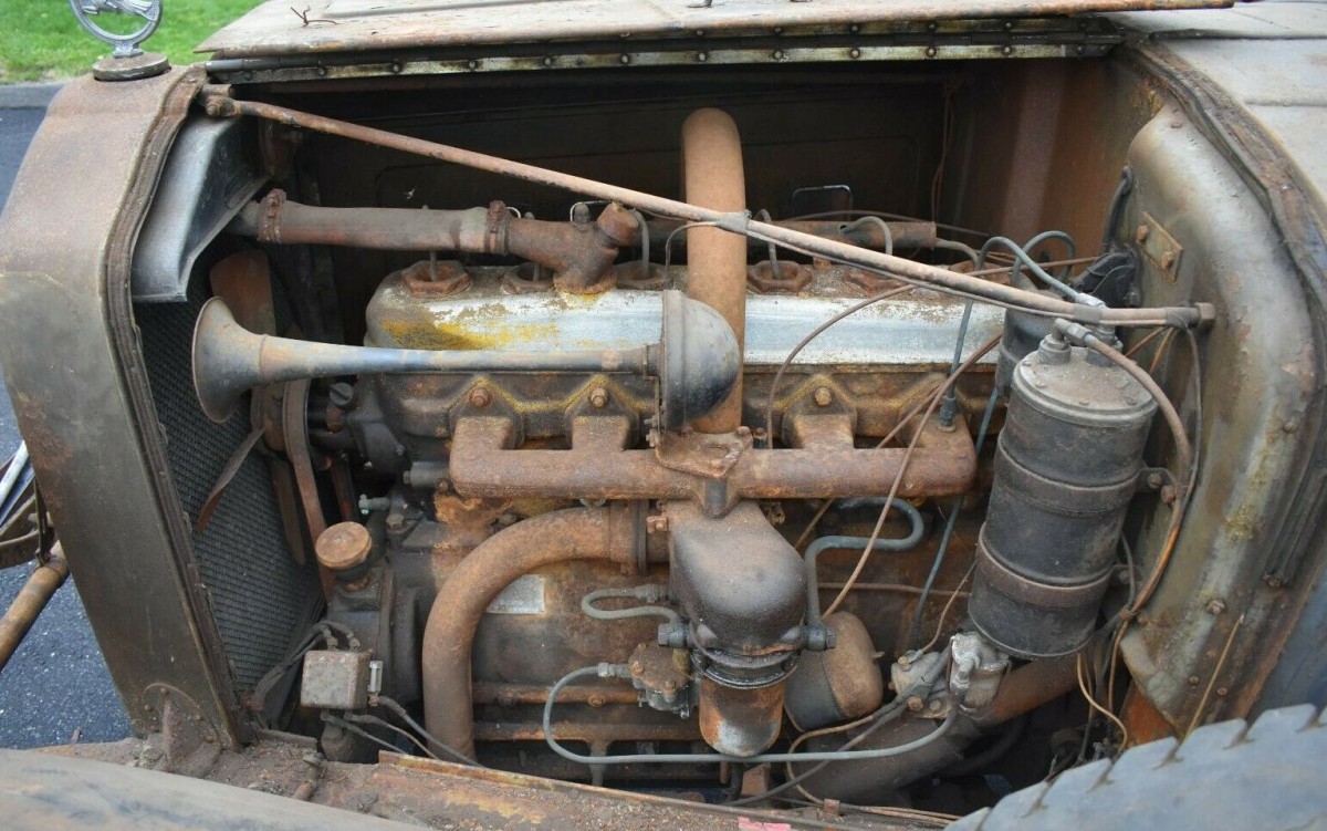 WillysKnight Engine Barn Finds