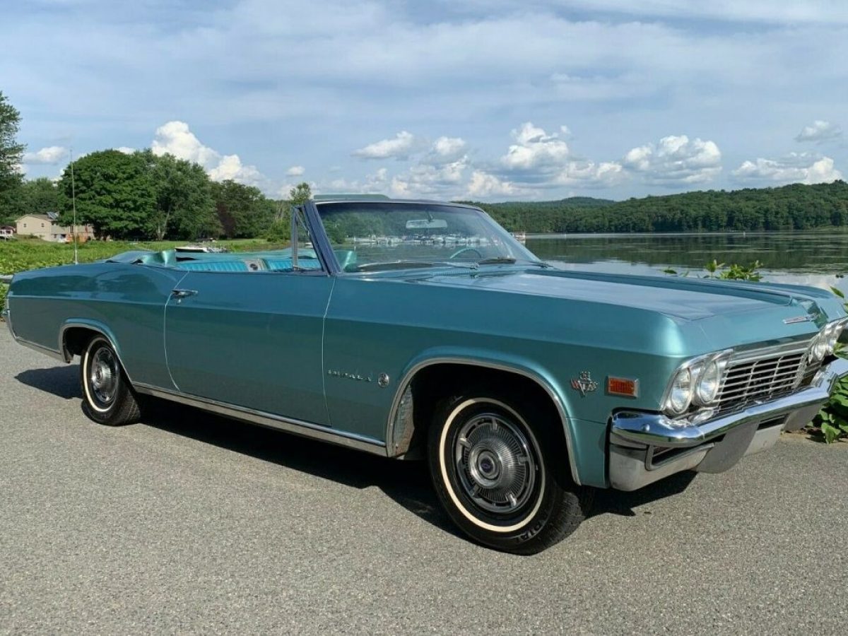 1965-Chevrolet-Impala-